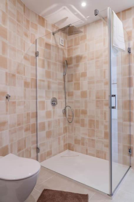Carvoeiro Roof Top Apartment, Next To The Beach! ภายนอก รูปภาพ