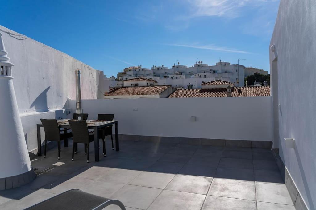 Carvoeiro Roof Top Apartment, Next To The Beach! ภายนอก รูปภาพ